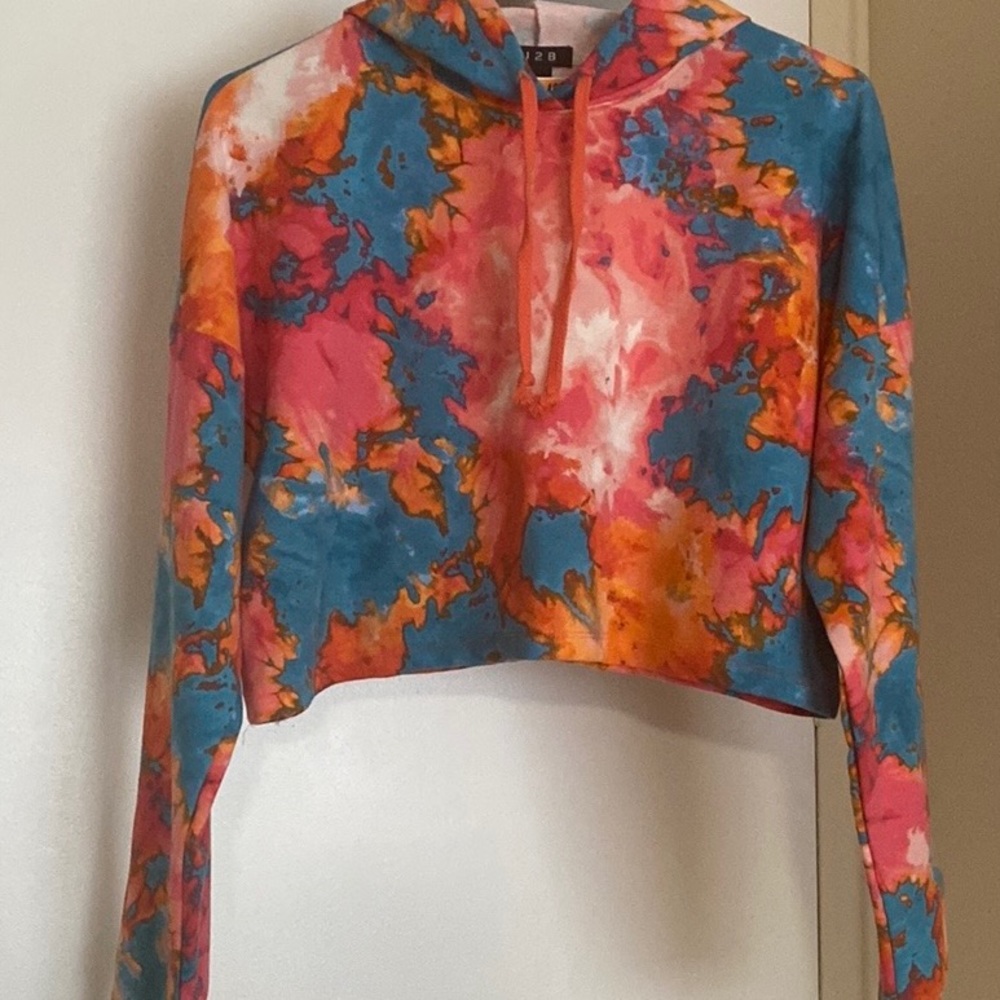 U2B Crop Top Sweater size M